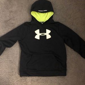 Under Armour Boys youth hooded sweatshirt.